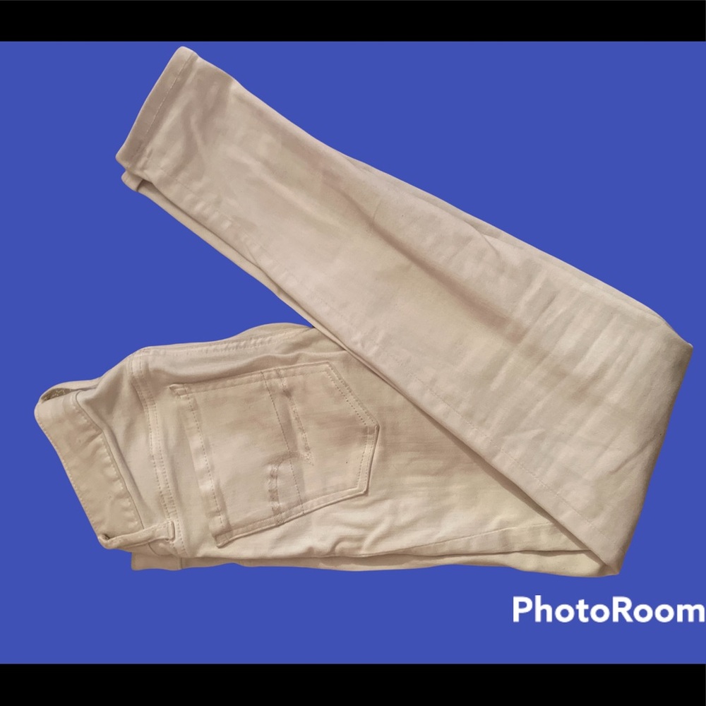 AMERICAN EAGLE LOW-RISE WHITE STRETCHY SKINNY JEANS